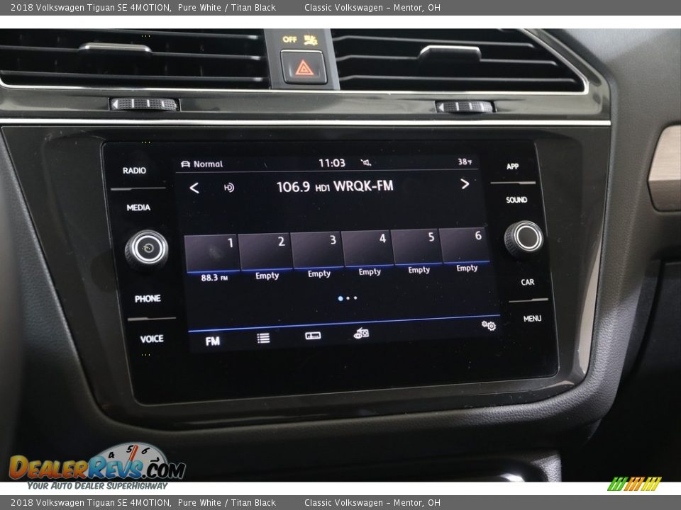 2018 Volkswagen Tiguan SE 4MOTION Pure White / Titan Black Photo #10