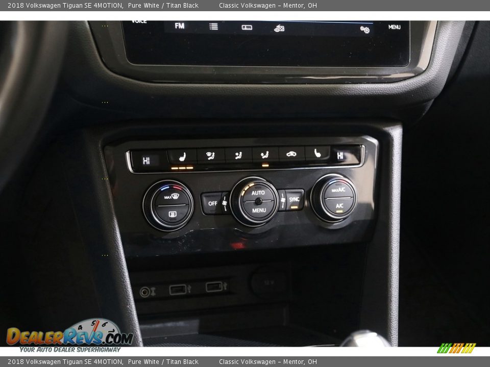 2018 Volkswagen Tiguan SE 4MOTION Pure White / Titan Black Photo #12