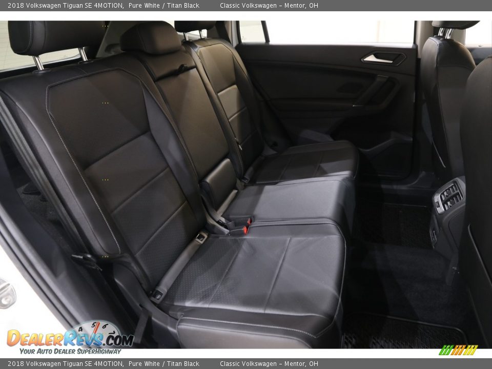 2018 Volkswagen Tiguan SE 4MOTION Pure White / Titan Black Photo #16