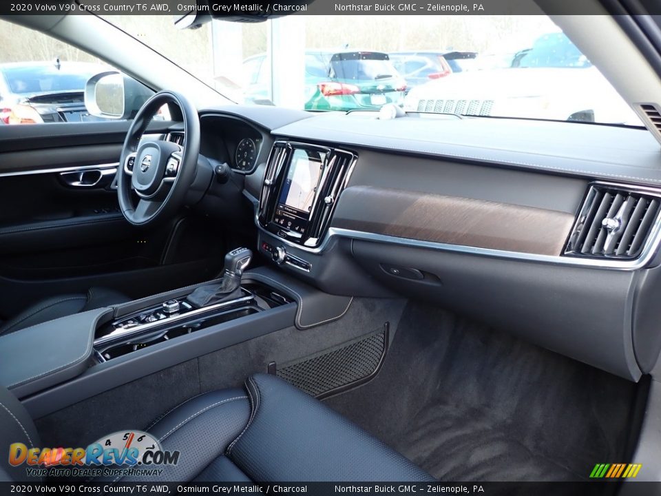 Dashboard of 2020 Volvo V90 Cross Country T6 AWD Photo #6