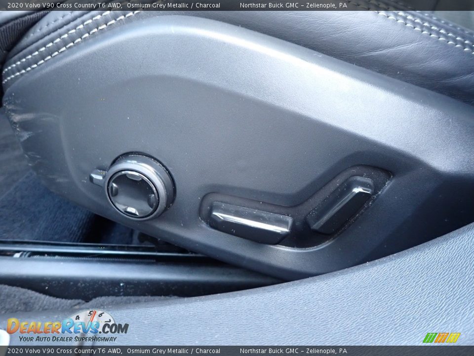 Front Seat of 2020 Volvo V90 Cross Country T6 AWD Photo #17