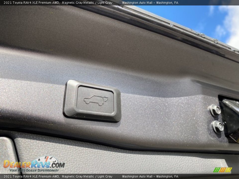 2021 Toyota RAV4 XLE Premium AWD Magnetic Gray Metallic / Light Gray Photo #23