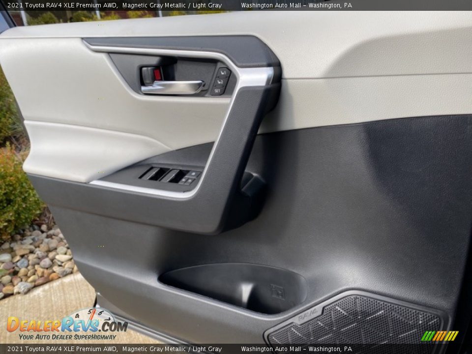 2021 Toyota RAV4 XLE Premium AWD Magnetic Gray Metallic / Light Gray Photo #28