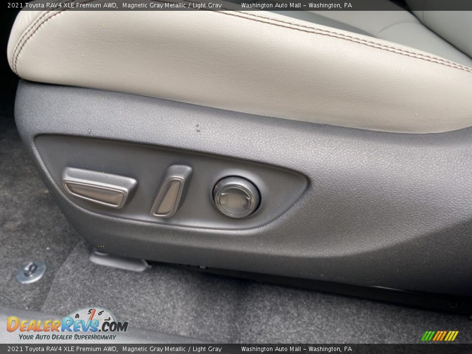 2021 Toyota RAV4 XLE Premium AWD Magnetic Gray Metallic / Light Gray Photo #32