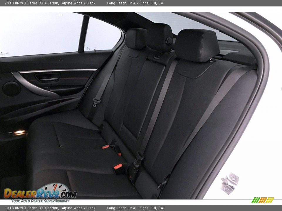 2018 BMW 3 Series 330i Sedan Alpine White / Black Photo #30