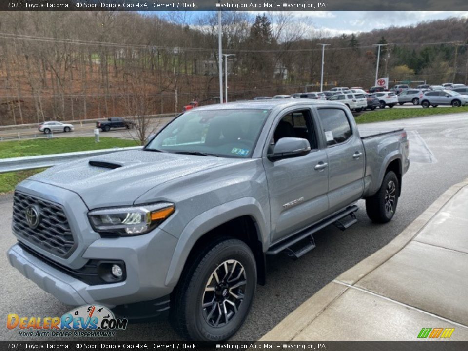 Front 3/4 View of 2021 Toyota Tacoma TRD Sport Double Cab 4x4 Photo #15