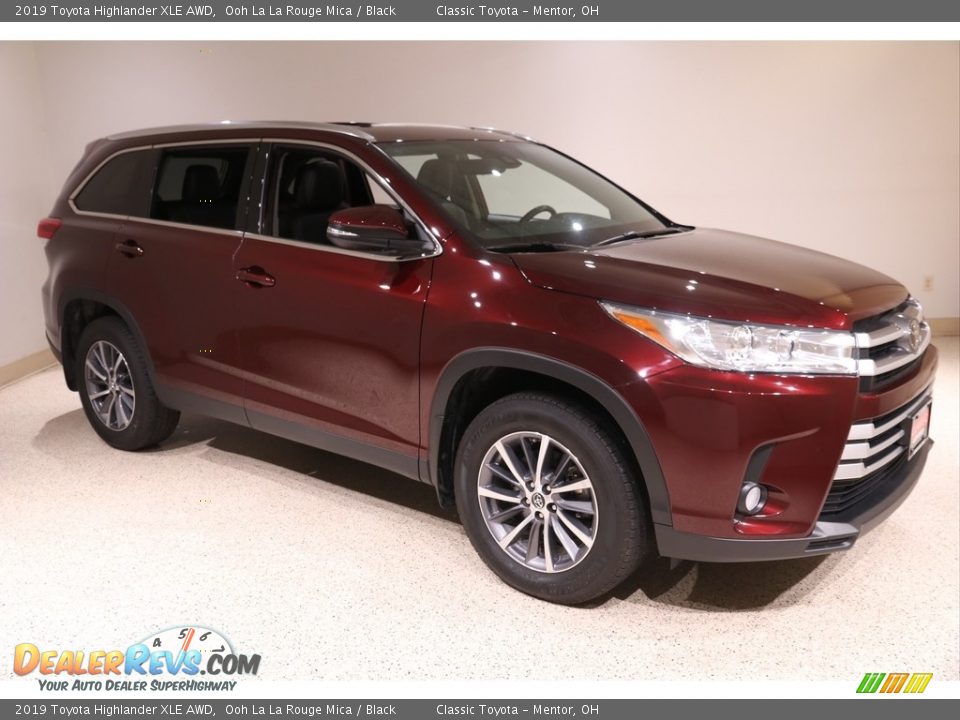 2019 Toyota Highlander XLE AWD Ooh La La Rouge Mica / Black Photo #1