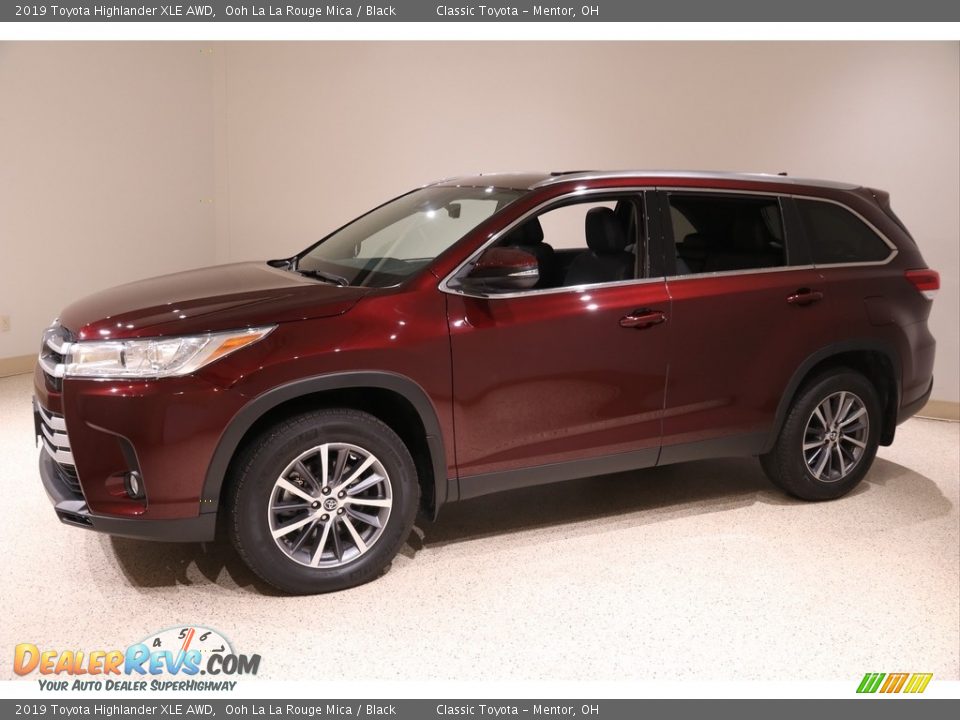 2019 Toyota Highlander XLE AWD Ooh La La Rouge Mica / Black Photo #3
