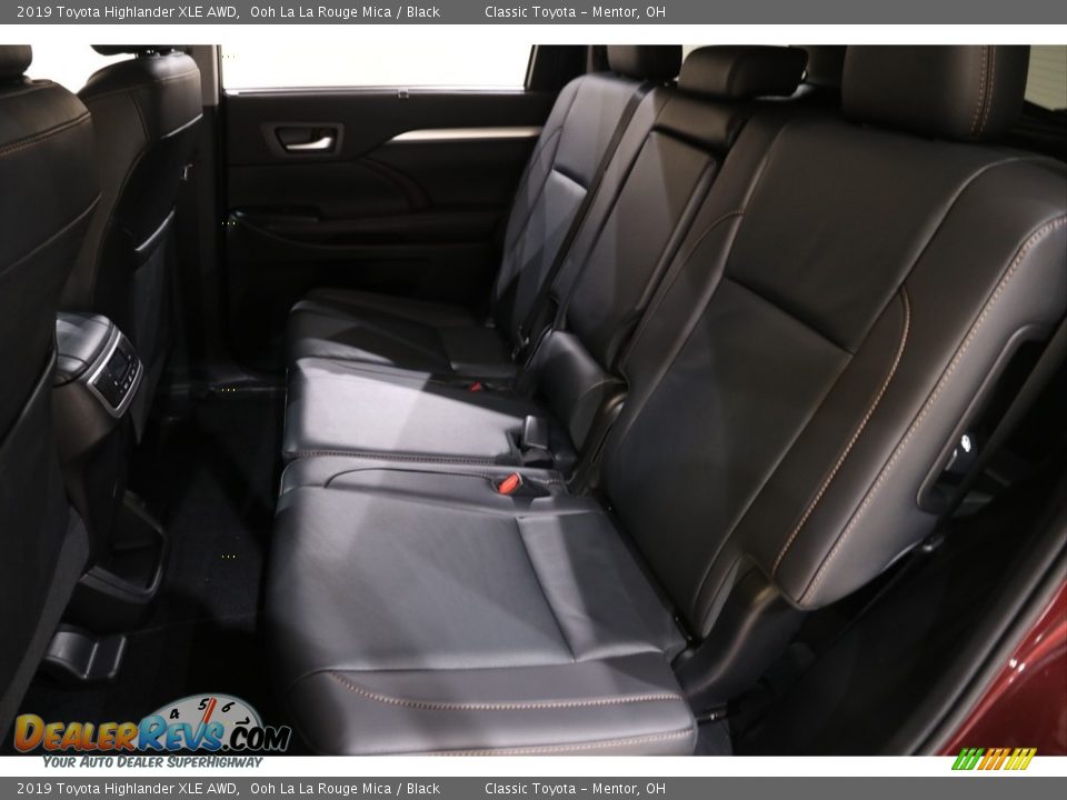 2019 Toyota Highlander XLE AWD Ooh La La Rouge Mica / Black Photo #19