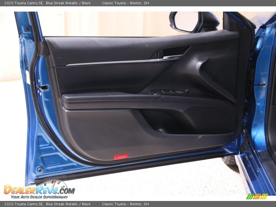 2020 Toyota Camry SE Blue Streak Metallic / Black Photo #4