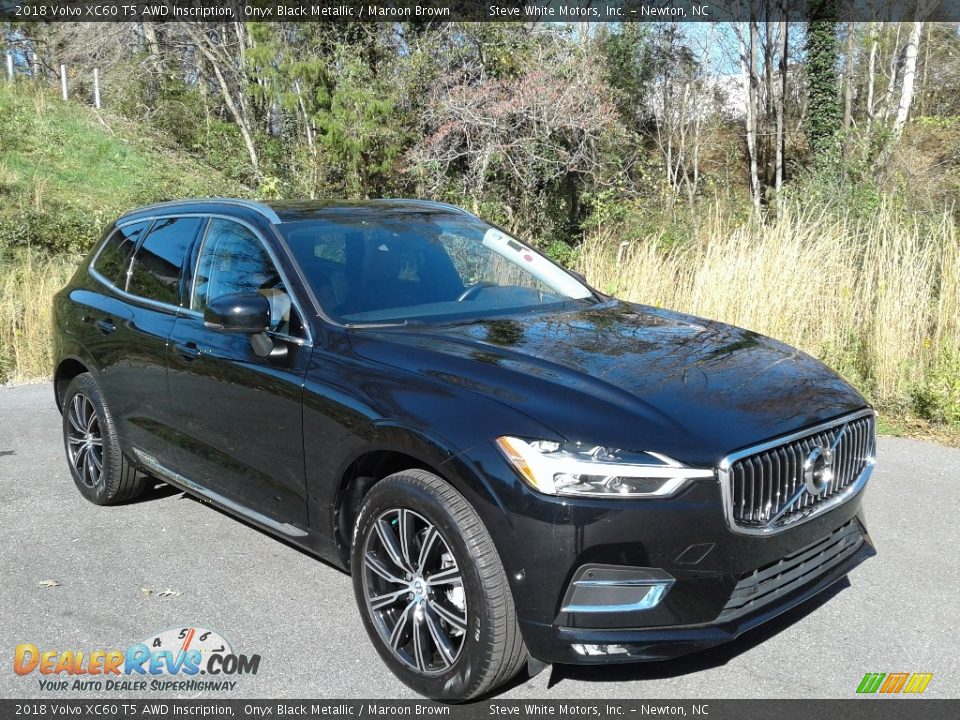 Front 3/4 View of 2018 Volvo XC60 T5 AWD Inscription Photo #5