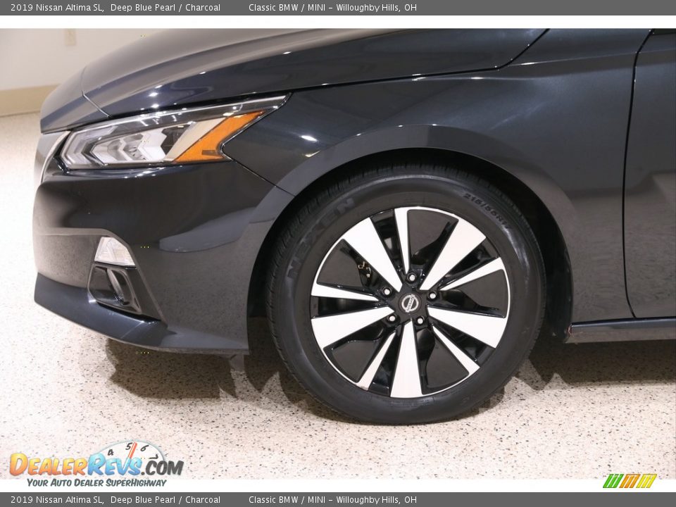 2019 Nissan Altima SL Deep Blue Pearl / Charcoal Photo #26