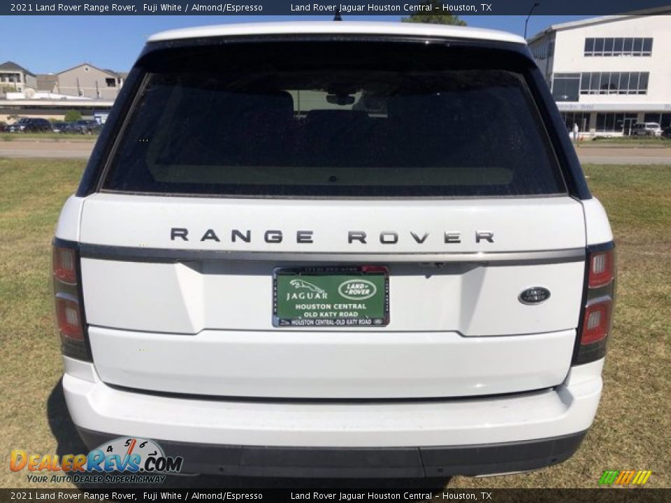 2021 Land Rover Range Rover Fuji White / Almond/Espresso Photo #9