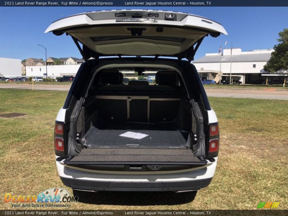 2021 Land Rover Range Rover Fuji White / Almond/Espresso Photo #32