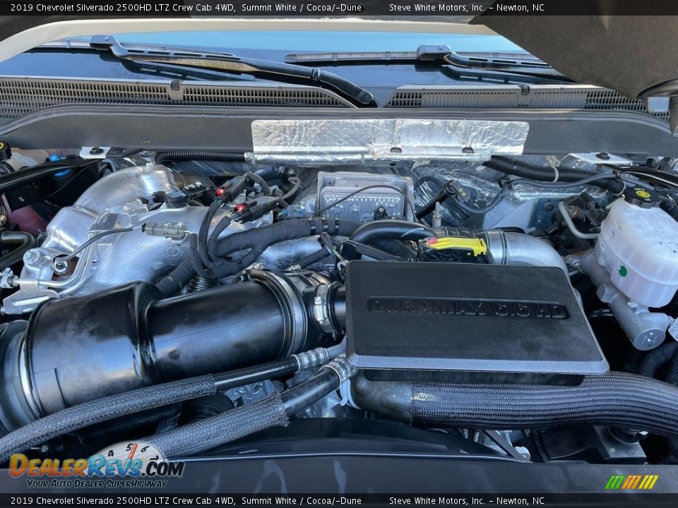 2019 Chevrolet Silverado 2500HD LTZ Crew Cab 4WD Summit White / Cocoa/­Dune Photo #11