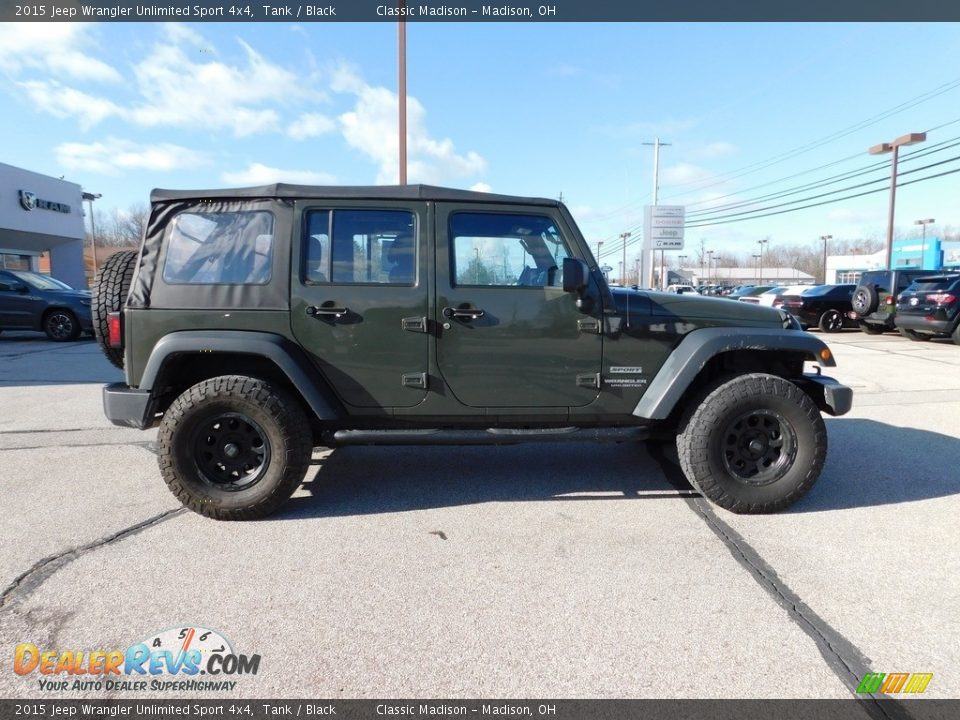 2015 Jeep Wrangler Unlimited Sport 4x4 Tank / Black Photo #3