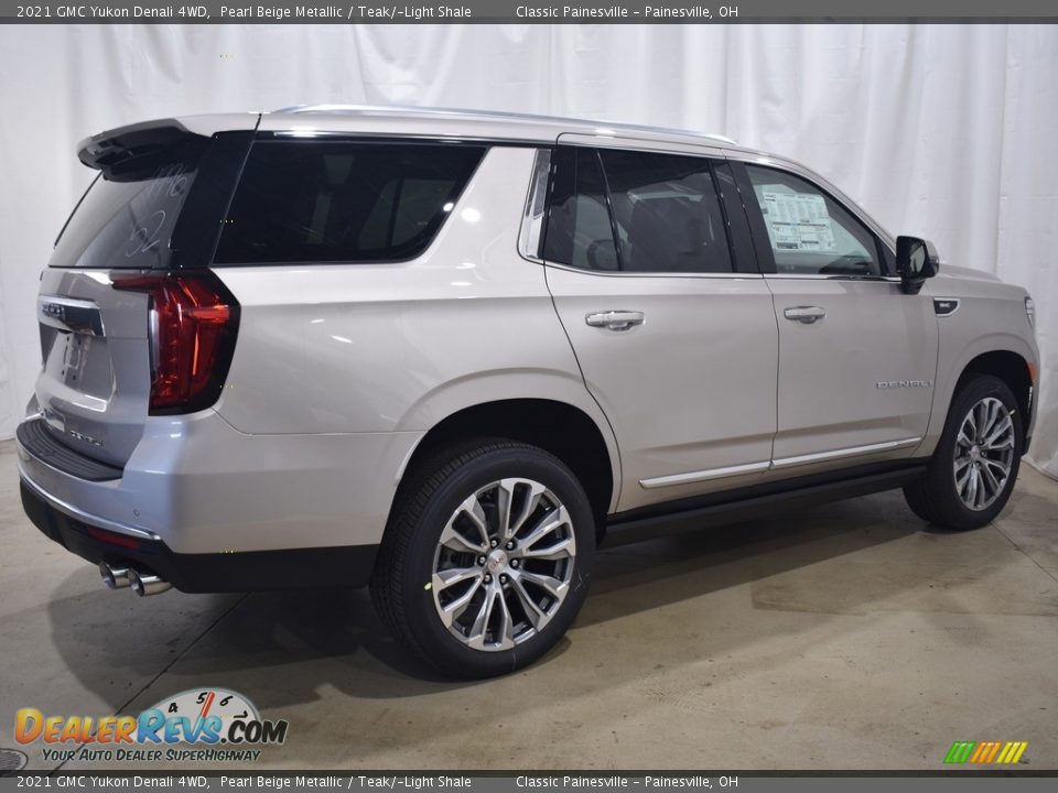 2021 GMC Yukon Denali 4WD Pearl Beige Metallic / Teak/­Light Shale Photo #2