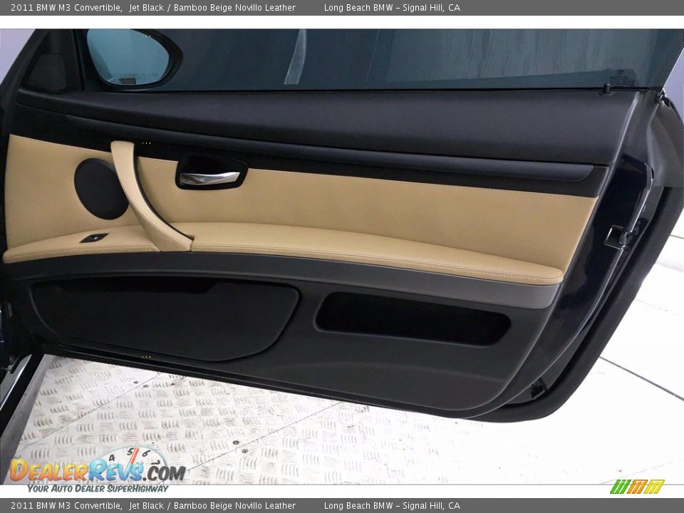 Door Panel of 2011 BMW M3 Convertible Photo #24