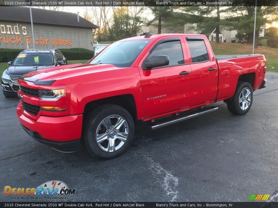 Front 3/4 View of 2016 Chevrolet Silverado 1500 WT Double Cab 4x4 Photo #2