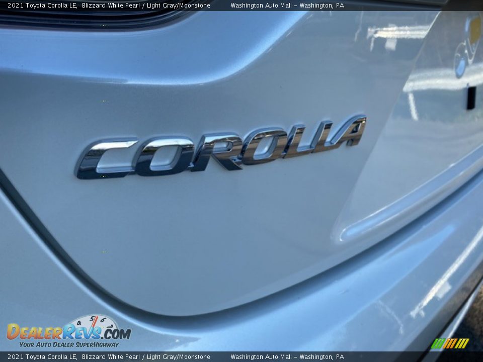 2021 Toyota Corolla LE Blizzard White Pearl / Light Gray/Moonstone Photo #26