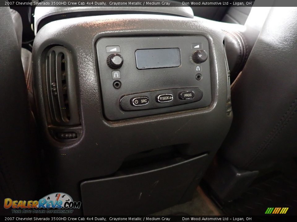 2007 Chevrolet Silverado 3500HD Crew Cab 4x4 Dually Graystone Metallic / Medium Gray Photo #26