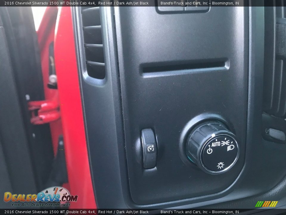 2016 Chevrolet Silverado 1500 WT Double Cab 4x4 Red Hot / Dark Ash/Jet Black Photo #16
