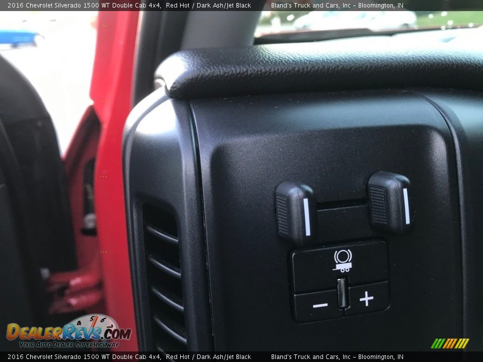 2016 Chevrolet Silverado 1500 WT Double Cab 4x4 Red Hot / Dark Ash/Jet Black Photo #17