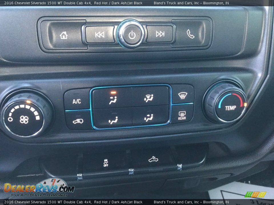 Controls of 2016 Chevrolet Silverado 1500 WT Double Cab 4x4 Photo #24