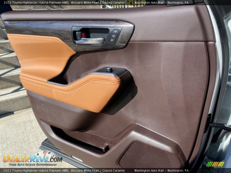 Door Panel of 2021 Toyota Highlander Hybrid Platinum AWD Photo #21