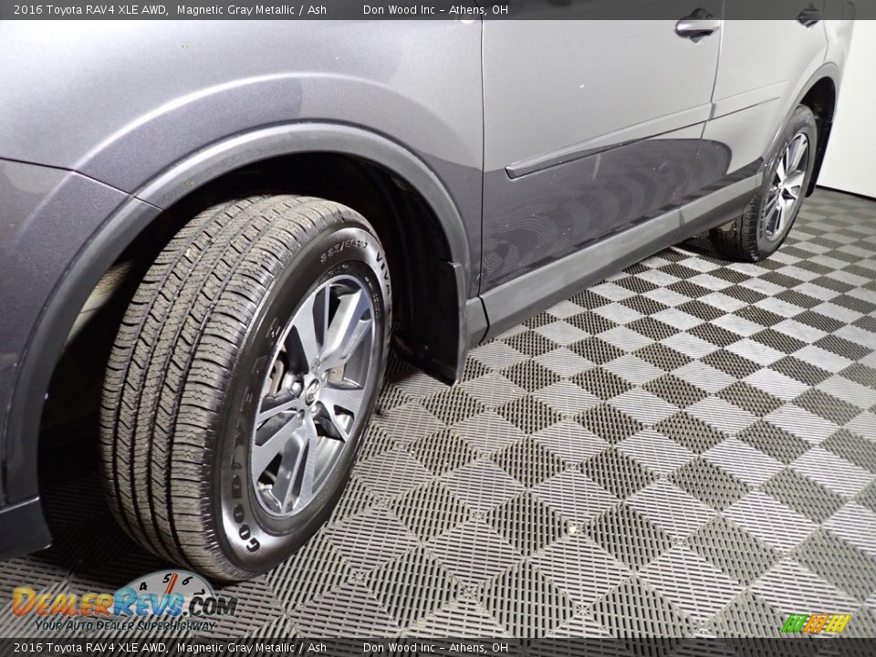 2016 Toyota RAV4 XLE AWD Magnetic Gray Metallic / Ash Photo #10