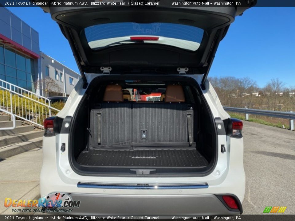2021 Toyota Highlander Hybrid Platinum AWD Trunk Photo #32