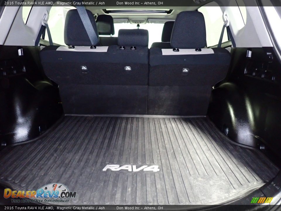 2016 Toyota RAV4 XLE AWD Magnetic Gray Metallic / Ash Photo #15