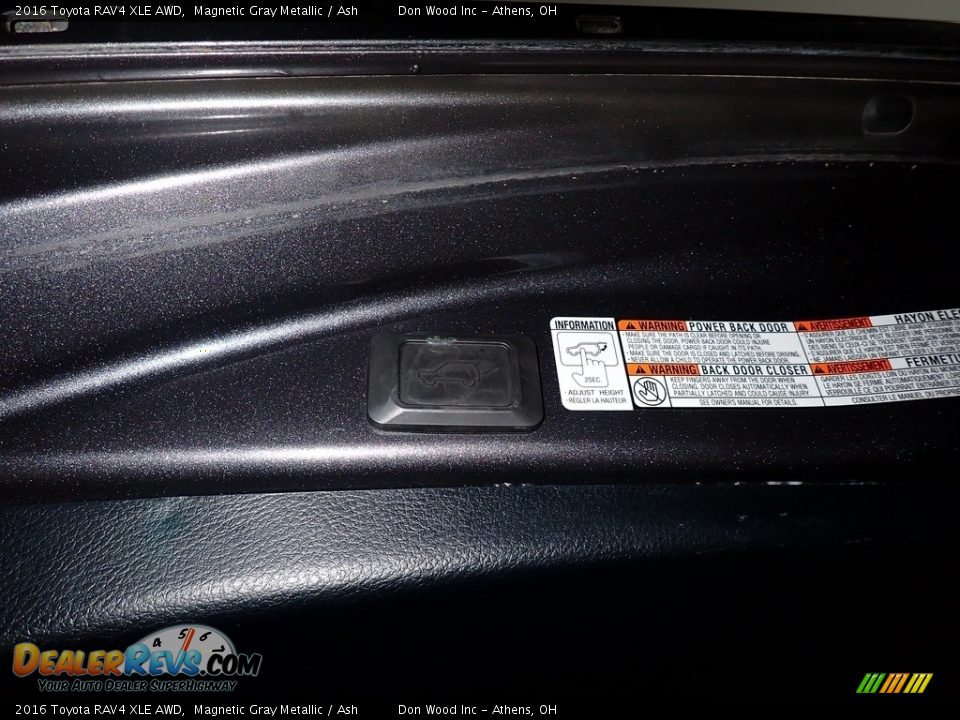 2016 Toyota RAV4 XLE AWD Magnetic Gray Metallic / Ash Photo #17