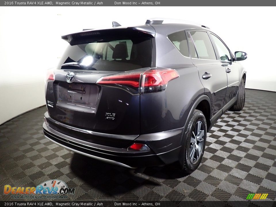 2016 Toyota RAV4 XLE AWD Magnetic Gray Metallic / Ash Photo #18