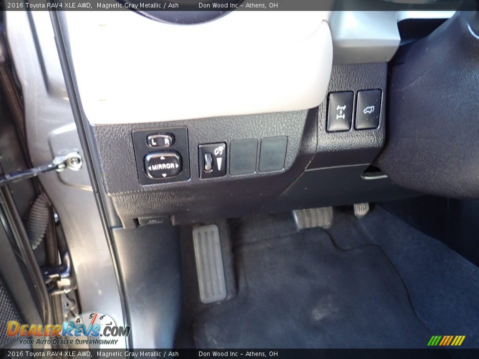 2016 Toyota RAV4 XLE AWD Magnetic Gray Metallic / Ash Photo #22