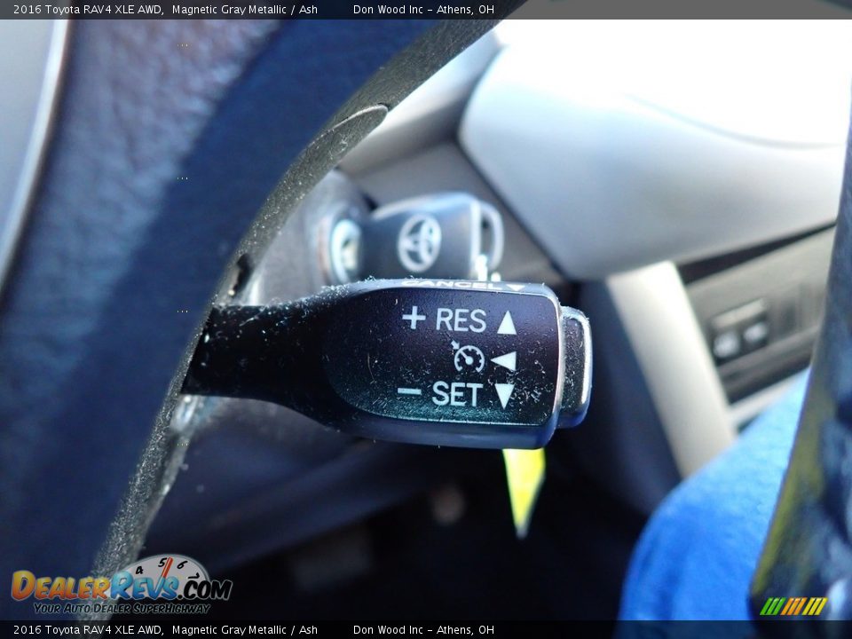 2016 Toyota RAV4 XLE AWD Magnetic Gray Metallic / Ash Photo #28