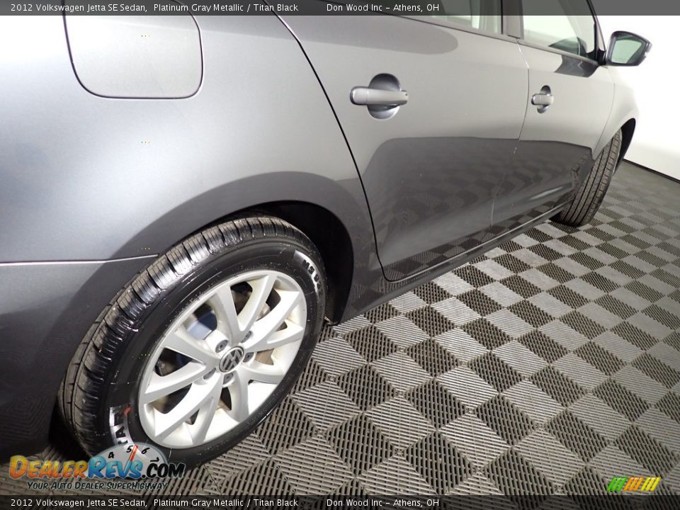 2012 Volkswagen Jetta SE Sedan Platinum Gray Metallic / Titan Black Photo #16