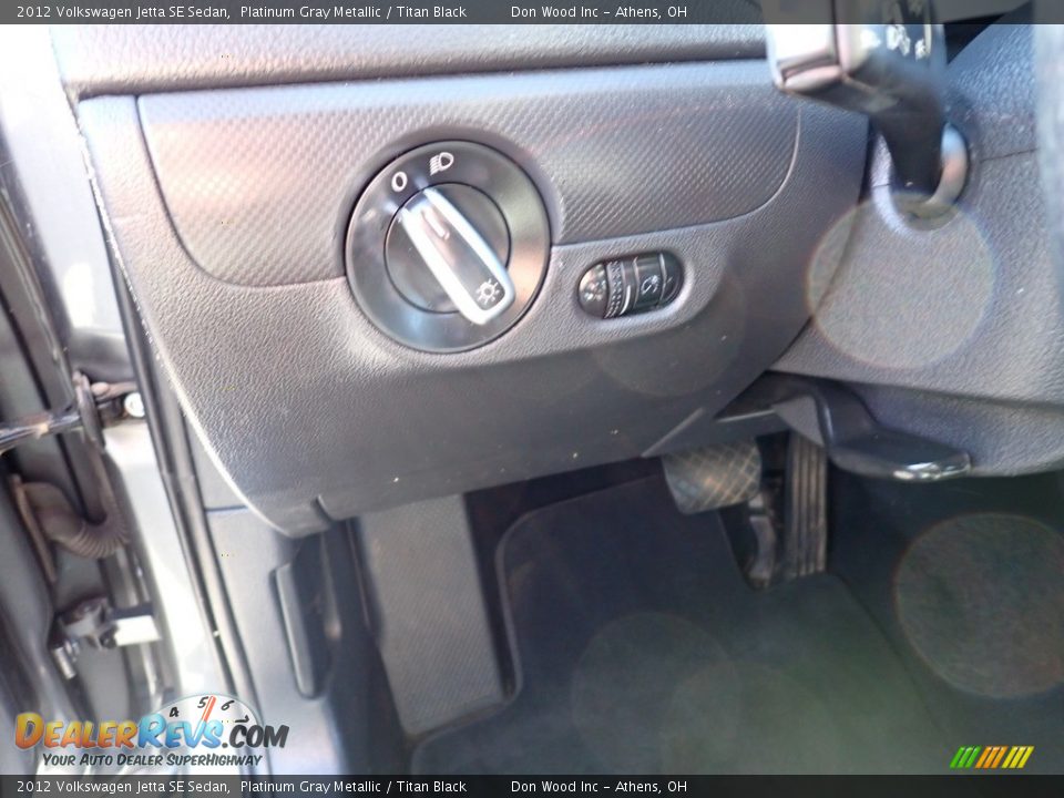 2012 Volkswagen Jetta SE Sedan Platinum Gray Metallic / Titan Black Photo #19