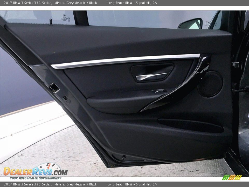 2017 BMW 3 Series 330i Sedan Mineral Grey Metallic / Black Photo #25