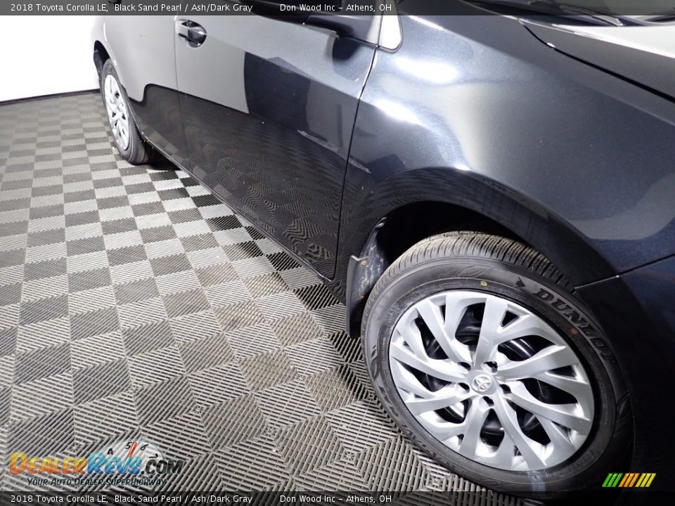 2018 Toyota Corolla LE Black Sand Pearl / Ash/Dark Gray Photo #4