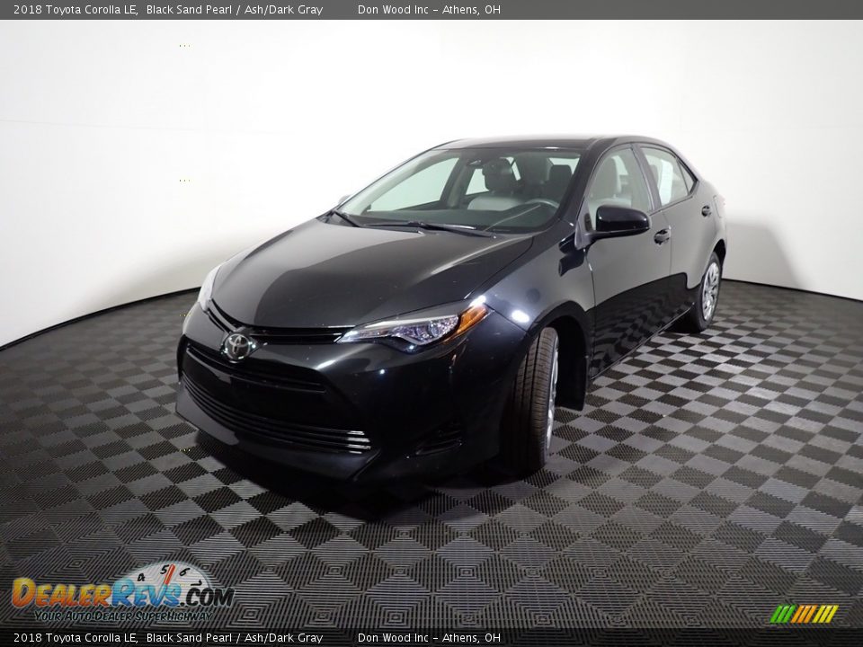 2018 Toyota Corolla LE Black Sand Pearl / Ash/Dark Gray Photo #8