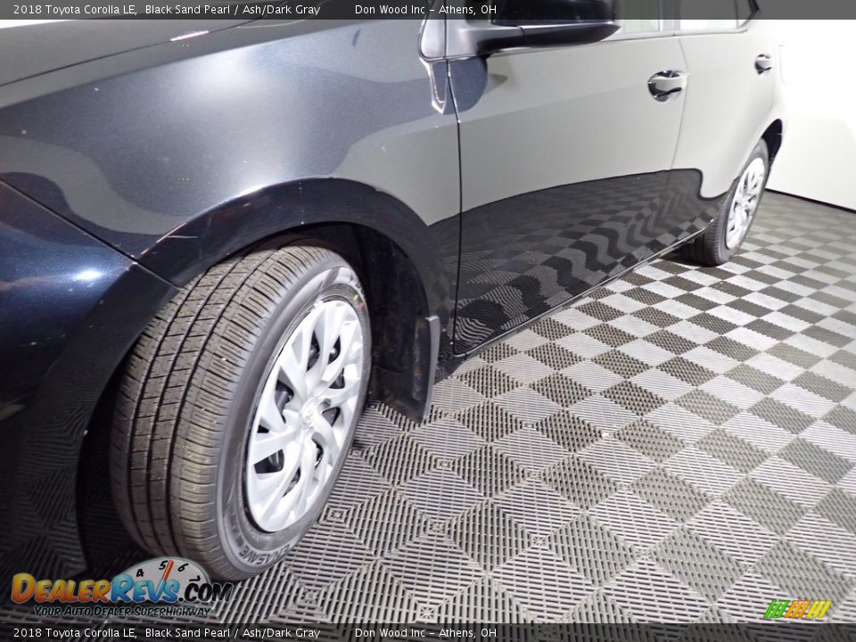 2018 Toyota Corolla LE Black Sand Pearl / Ash/Dark Gray Photo #9