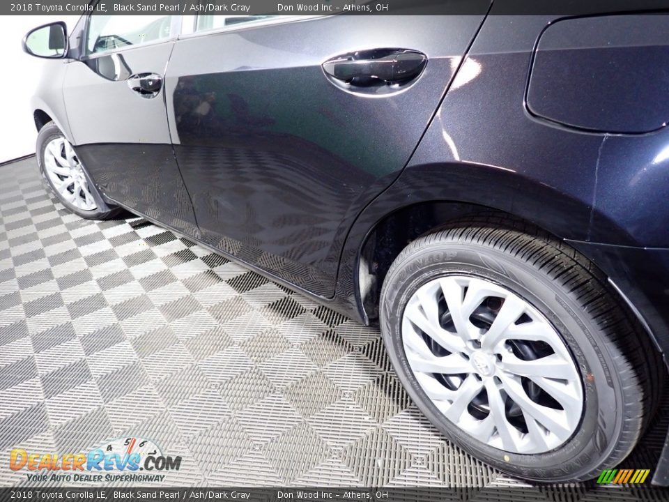 2018 Toyota Corolla LE Black Sand Pearl / Ash/Dark Gray Photo #10