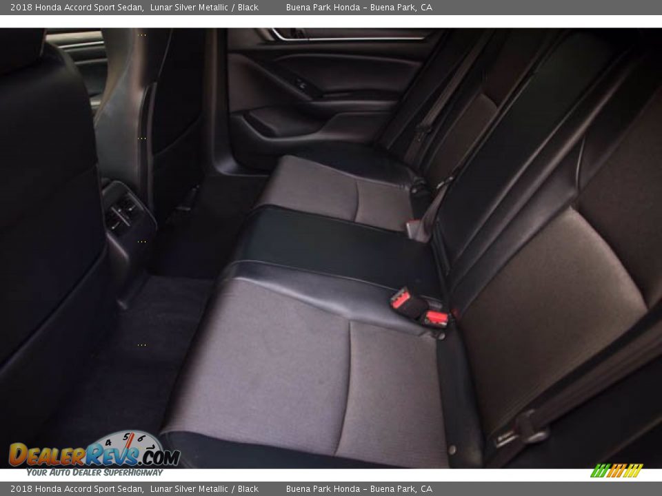 2018 Honda Accord Sport Sedan Lunar Silver Metallic / Black Photo #4