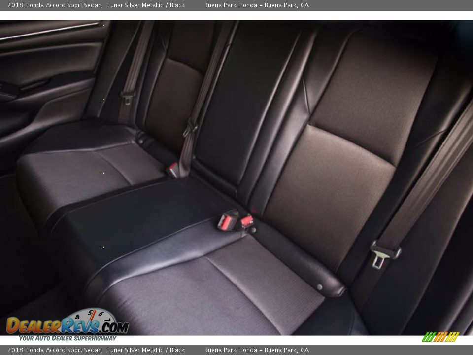 2018 Honda Accord Sport Sedan Lunar Silver Metallic / Black Photo #20