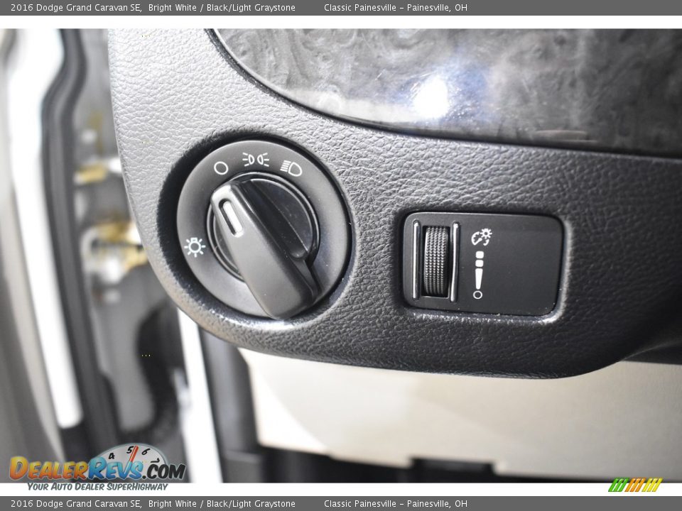 2016 Dodge Grand Caravan SE Bright White / Black/Light Graystone Photo #12