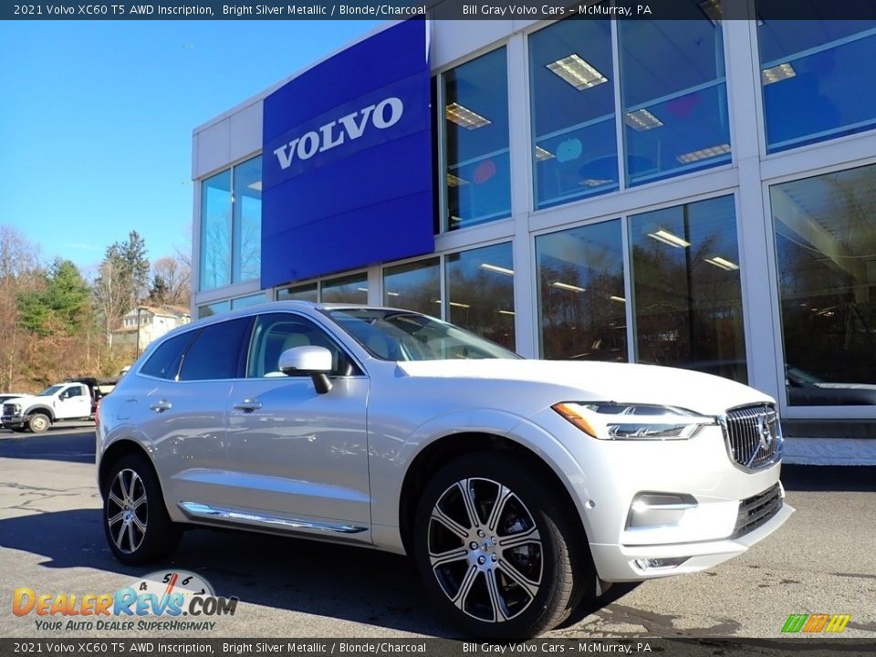 Front 3/4 View of 2021 Volvo XC60 T5 AWD Inscription Photo #1