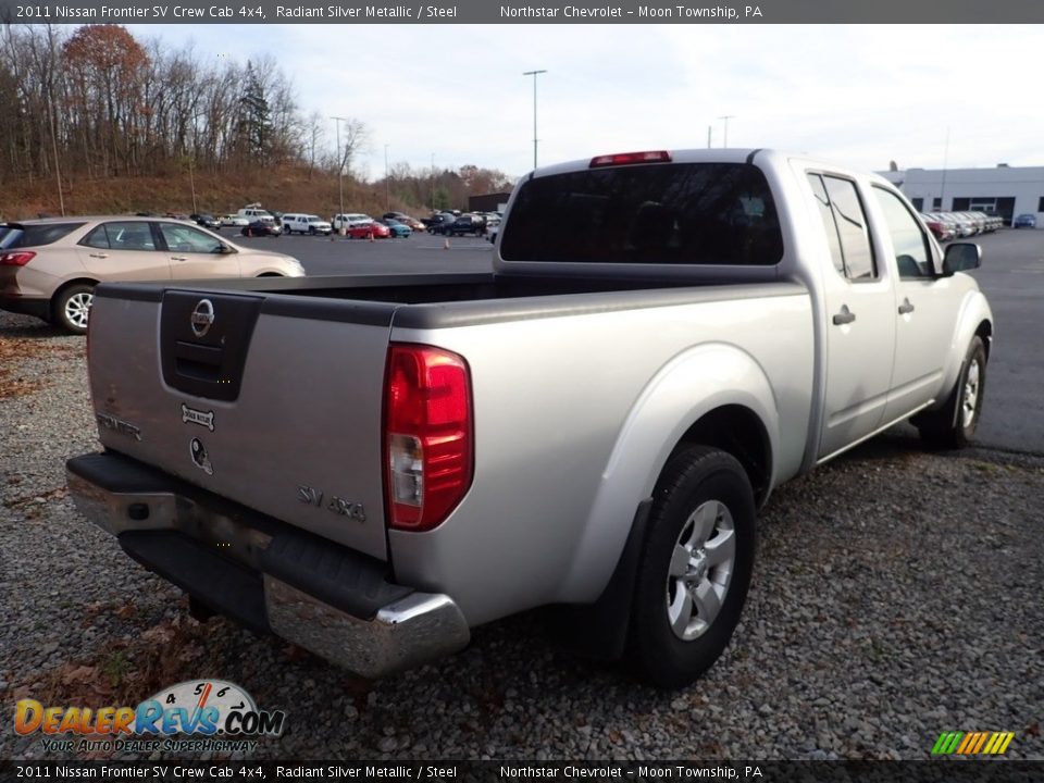 2011 Nissan Frontier SV Crew Cab 4x4 Radiant Silver Metallic / Steel Photo #4