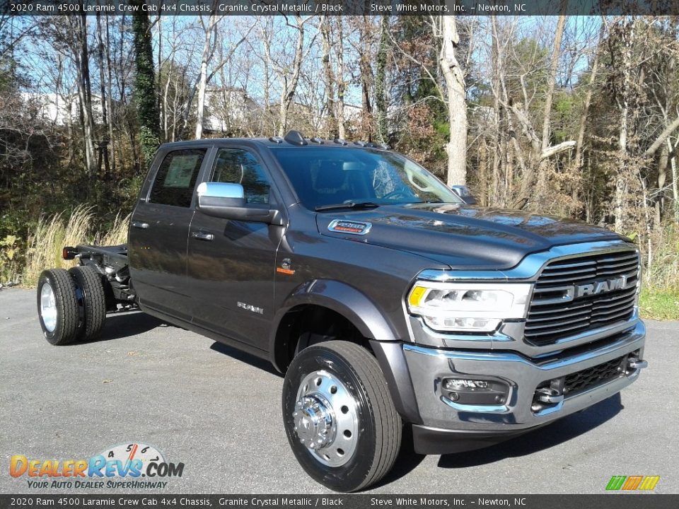 Front 3/4 View of 2020 Ram 4500 Laramie Crew Cab 4x4 Chassis Photo #4