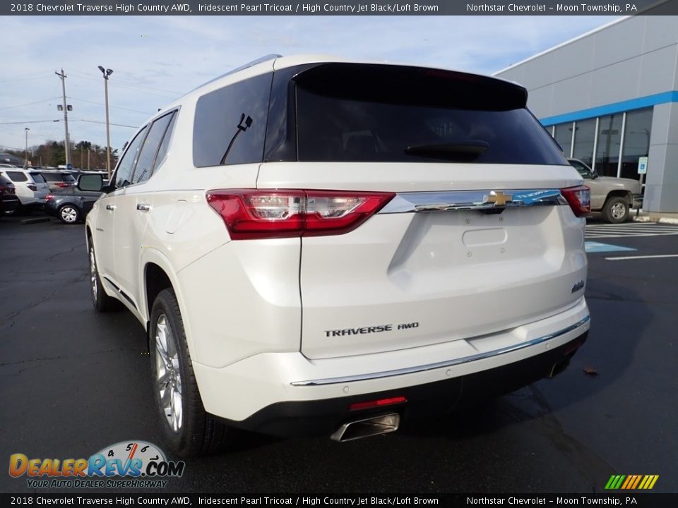 2018 Chevrolet Traverse High Country AWD Iridescent Pearl Tricoat / High Country Jet Black/Loft Brown Photo #5